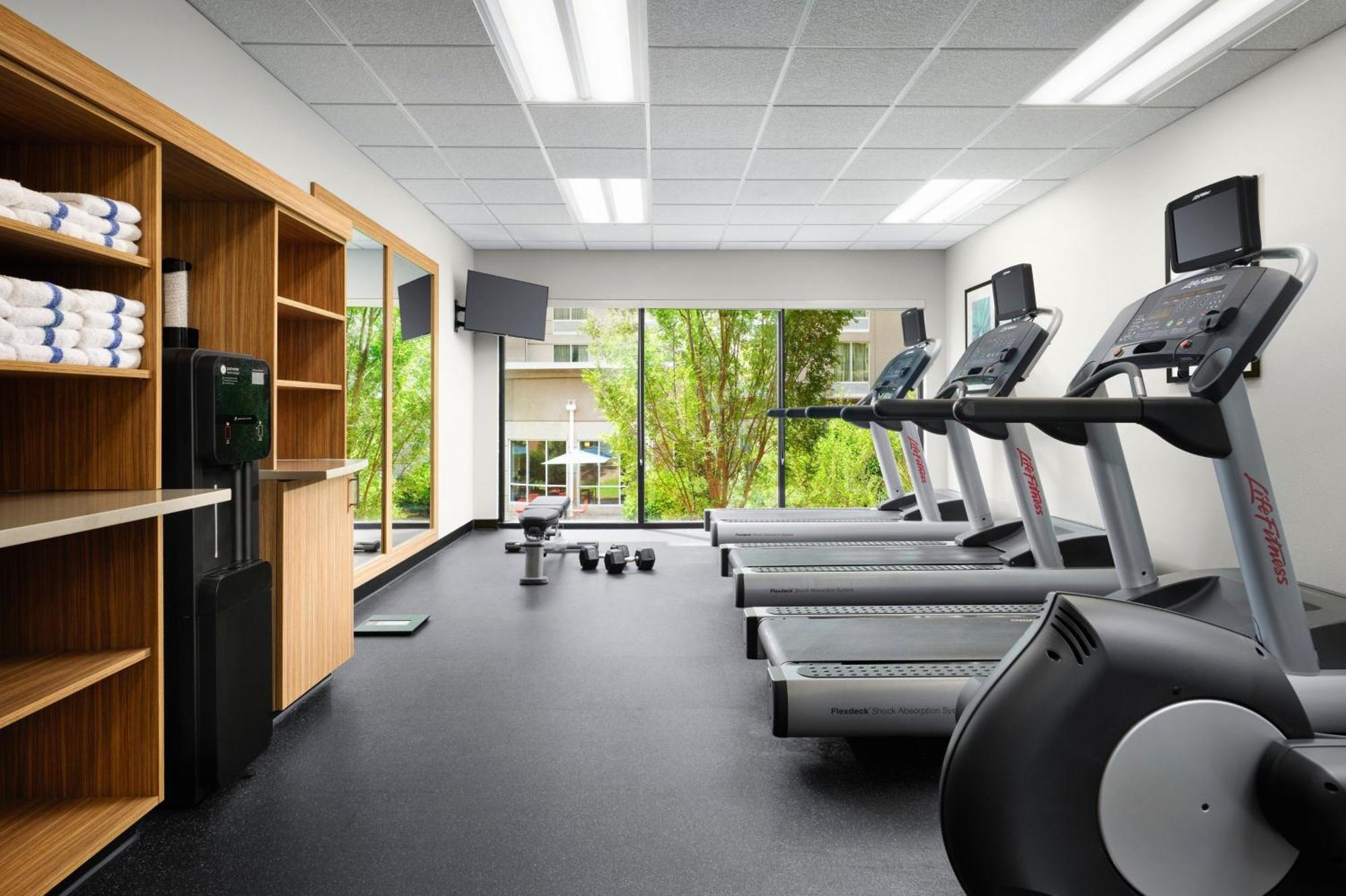 Towneplace Suites By Marriott Columbia Northwest/Harbison Bagian luar foto